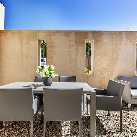 Schicke Und Moderne Im Stadtzentrum By Interhome Apartment